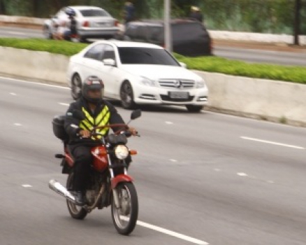 Adicional a motociclistas entra em consulta pública