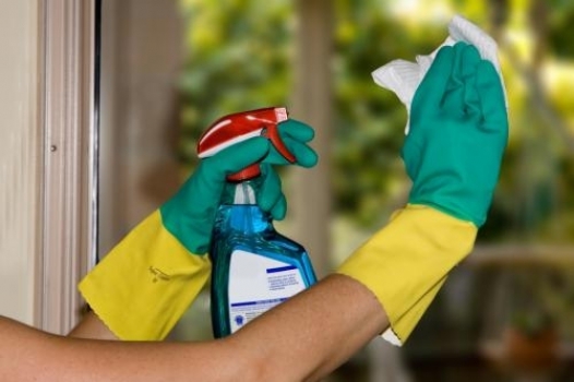 Empregados em serviços de limpeza poderão ganhar adicional de insalubridade